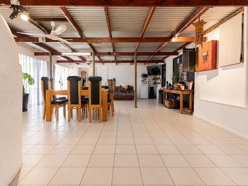 A spacious home near the lagoon in Middedorp Langebaan - Photo 10