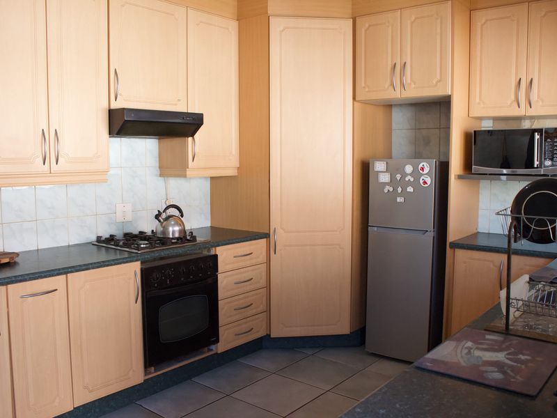 3 Bedroom house in Cresslawn - Photo 3