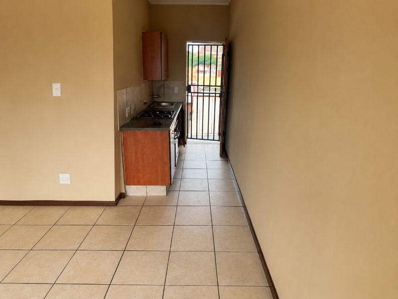 Your Perfect Home Awaits – Move-In Ready Apartment - Photo 1