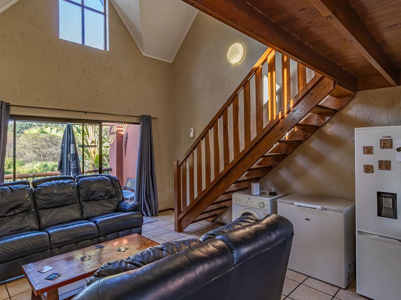 Duplex Loft Living with Super Sized Covered Rooftop Terrace - Photo 2