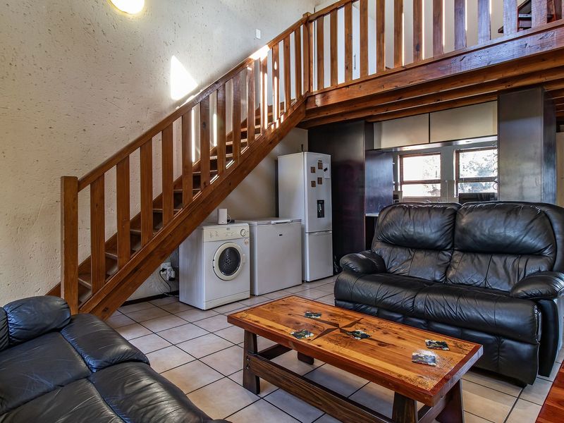 Duplex Loft Living with Super Sized Covered Rooftop Terrace - Photo 10