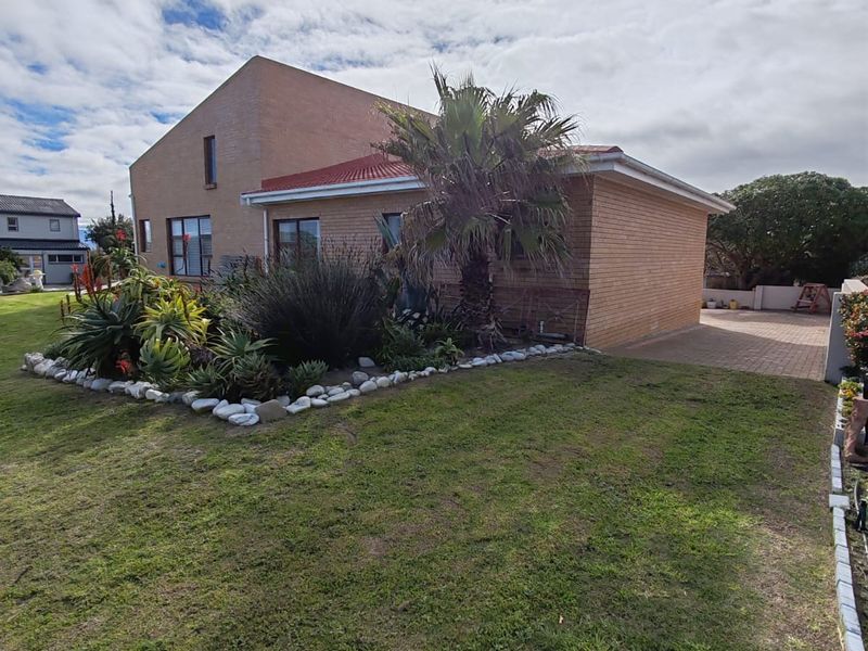 House For Sale In Gansbaai - Photo 1