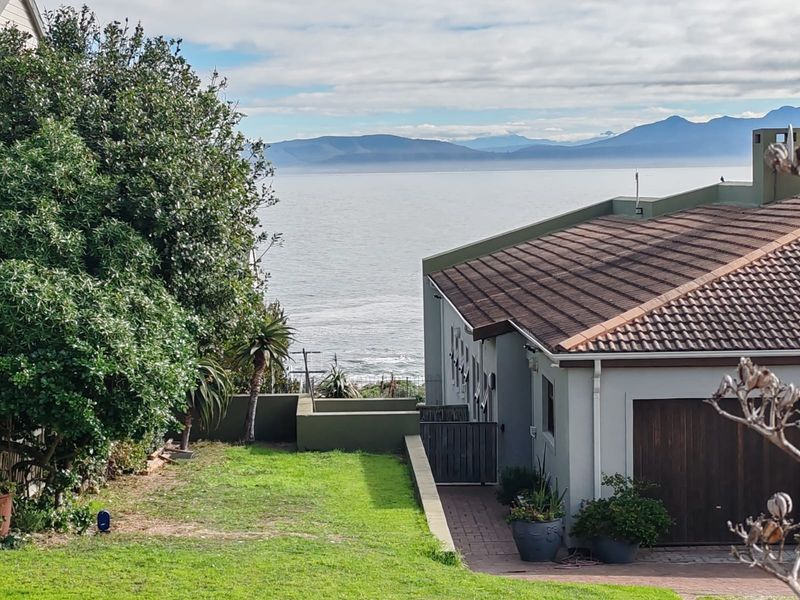 House For Sale In Gansbaai - Photo 2