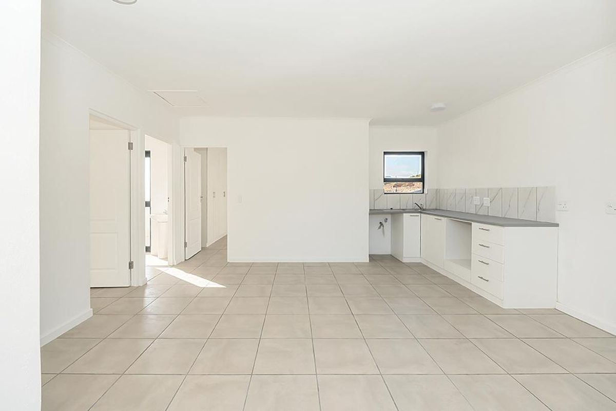 FIRST FLOOR | 2 BEDROOM UNIT | SEA BREEZE VILLAGE - Photo 3
