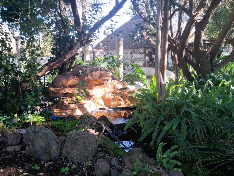 Income-Generating Country Retreat – 7 Garden Cottages | Escape the City, Secure Your Future - Photo 1