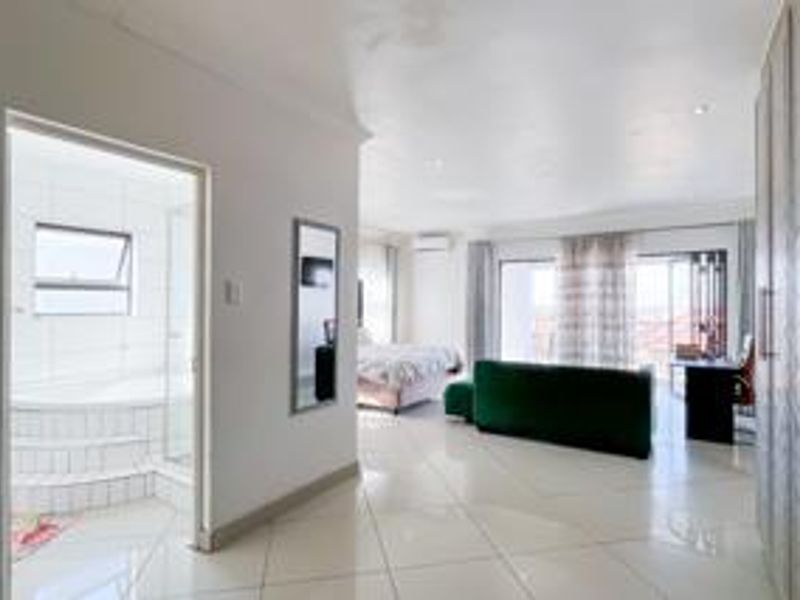 An Exceptional Lifestyle Estate Where Luxury Feels Effortless - Photo 6