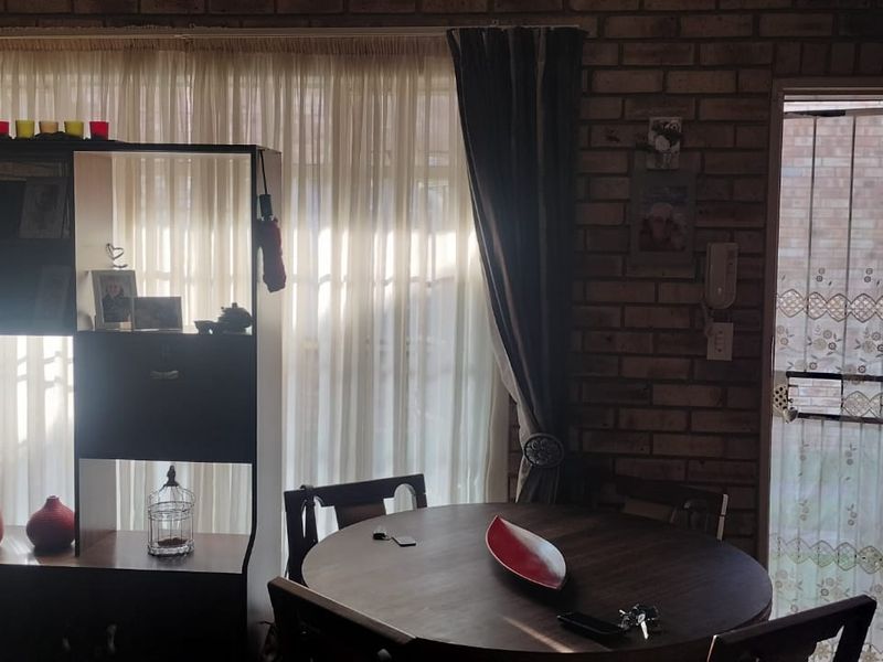 Townhouse in popular complex for sale in Parys - Photo 6