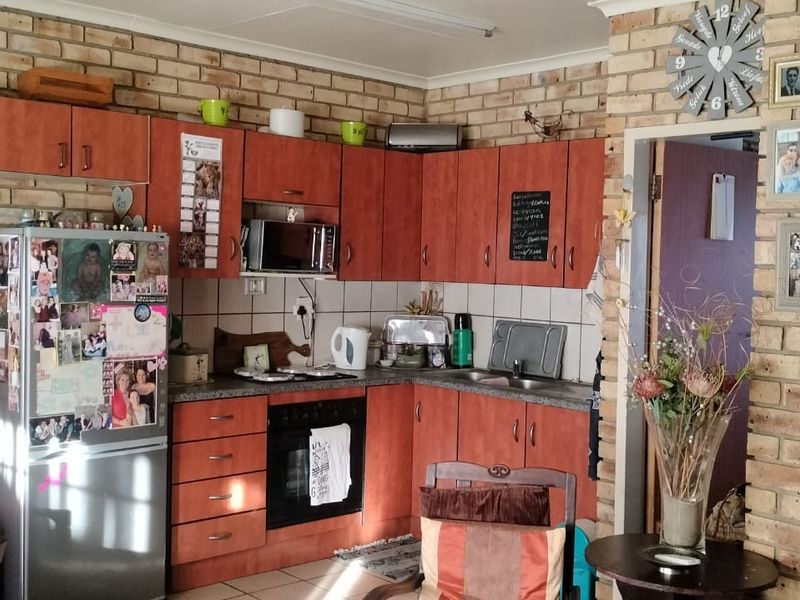 Townhouse in popular complex for sale in Parys - Photo 7
