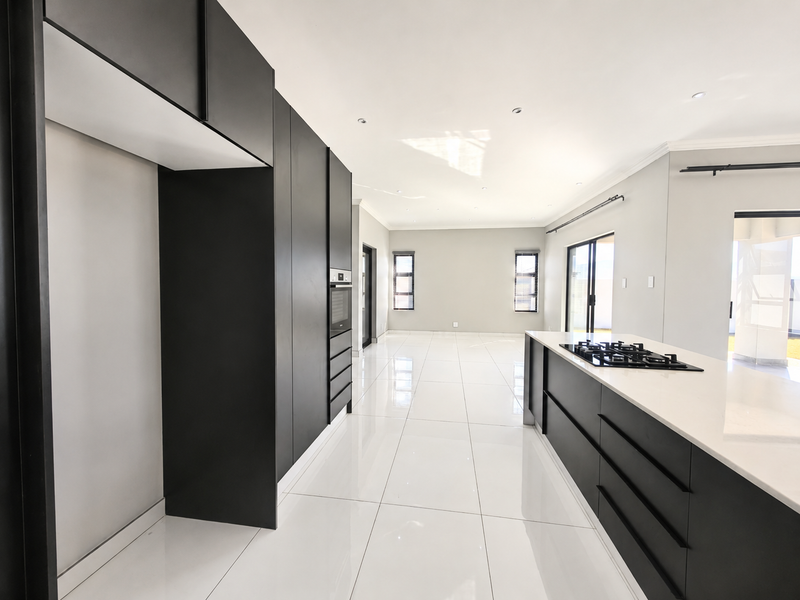 Your Dream Home Awaits – Brand-New Luxury in an Exclusive Estate - Photo 3