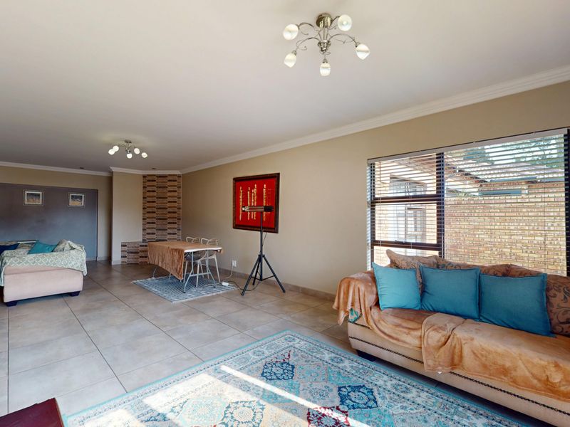 Secure Estate Living... A Place You'll Love to Call Home. - Photo 5