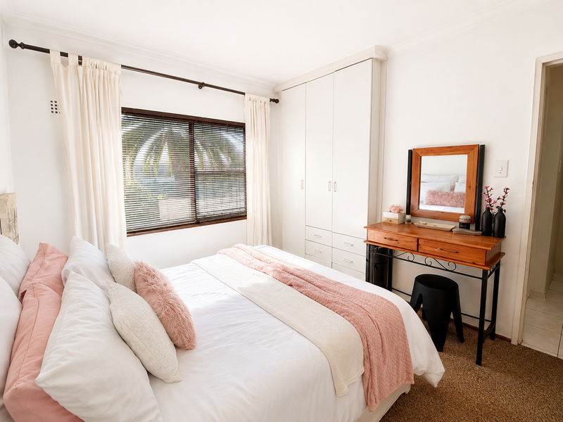 North-Facing Three-Bedroom Duplex in Le Chasseur - Photo 9