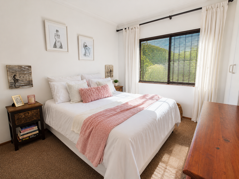 North-Facing Three-Bedroom Duplex in Le Chasseur - Photo 7