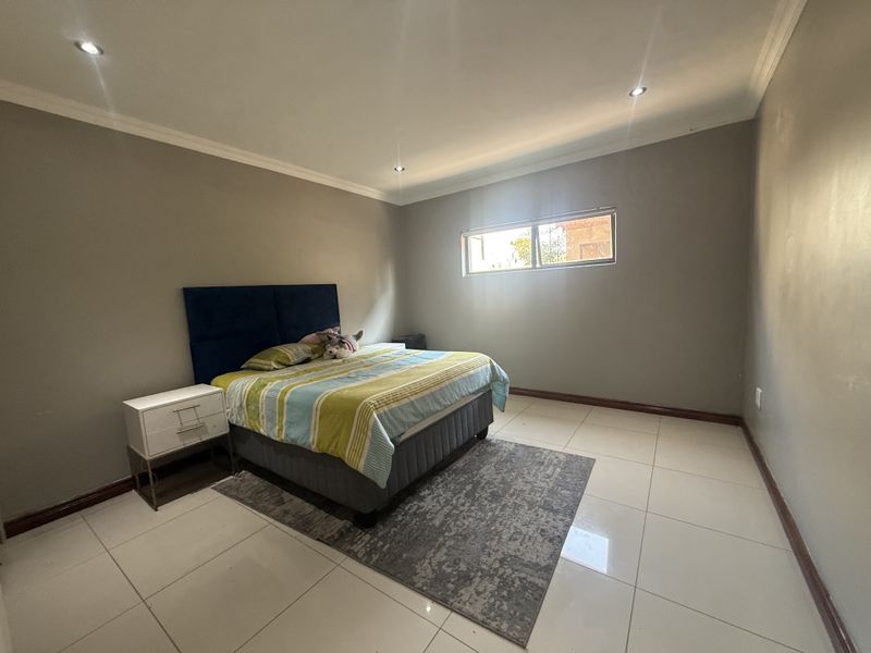 perfect for family living! - Photo 7