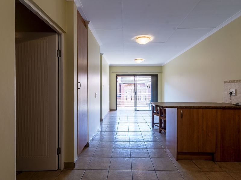 Retirement Living. Cosy by Design. On First Floor!!! - Photo 5