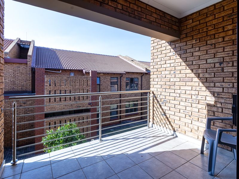 Retirement Living. Cosy by Design. On First Floor!!! - Photo 7