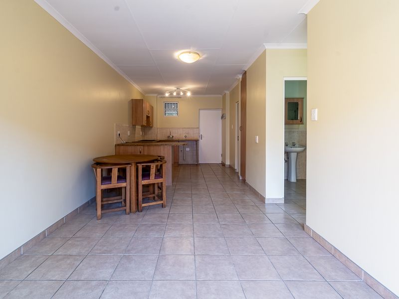 Retirement Living. Cosy by Design. On First Floor!!! - Photo 4