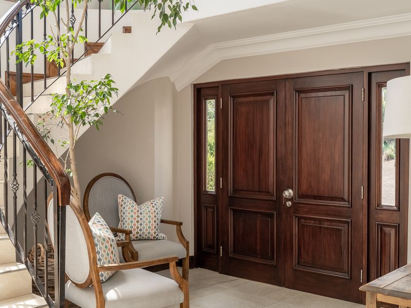 Beauty and Style in Elite Estate - Photo 4