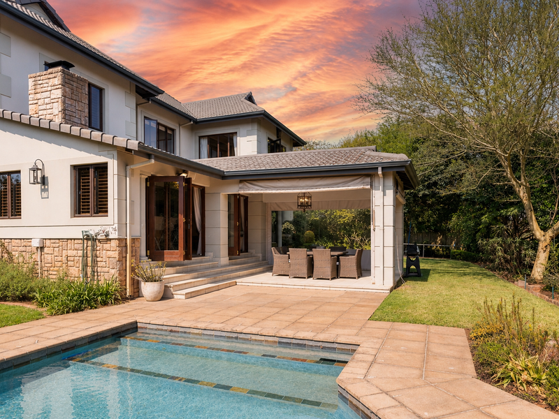Beauty and Style in Elite Estate - Photo 3