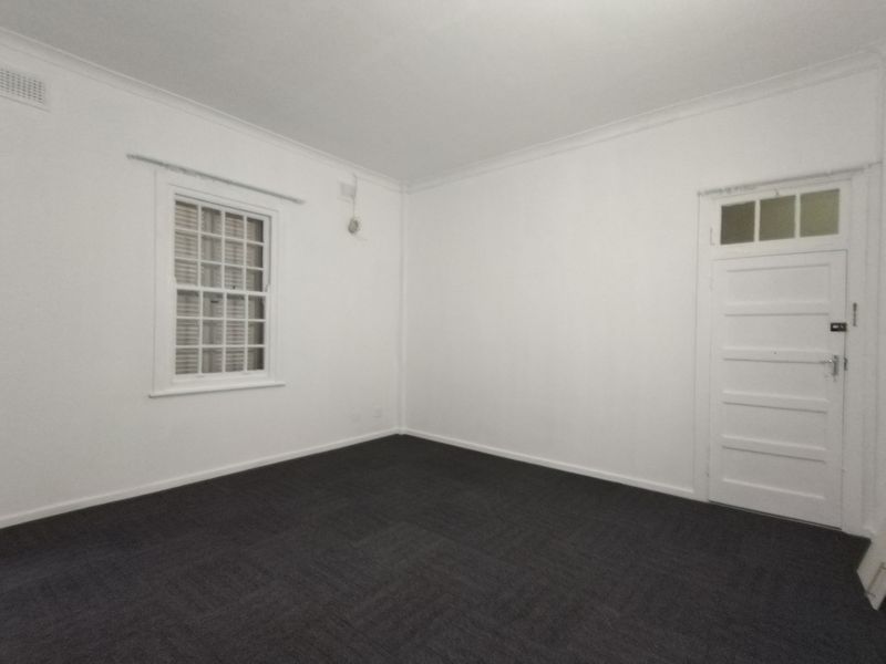 One Bedroom Durban Central - Photo 1