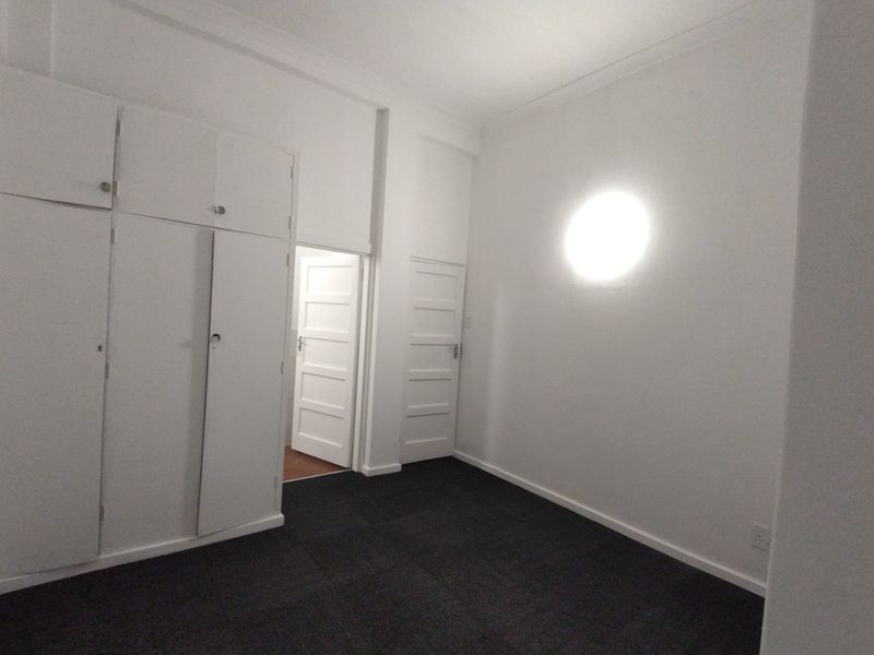 One Bedroom Durban Central - Photo 2
