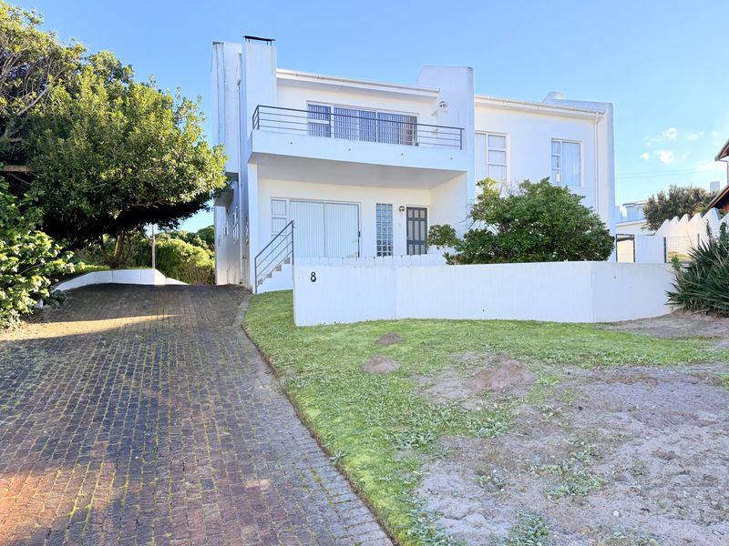 5 Bedroom Coastal Home | Ocean Views | Self-Contained Flatlet | Detached Studio | Prime location. - Photo 5