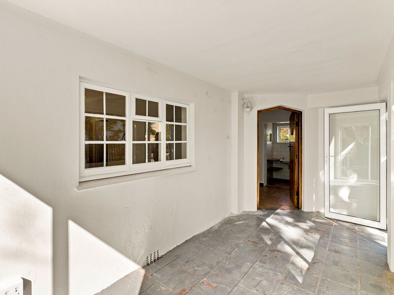 A Rare Landmark Opportunity in Audas Estate: Prime Heritage Property - Photo 10