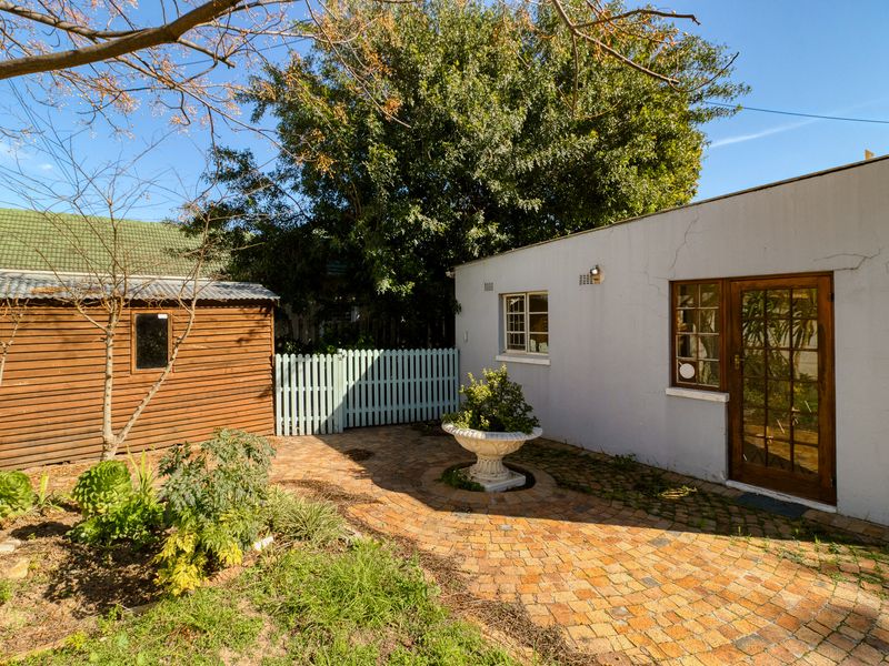 A Rare Landmark Opportunity in Audas Estate: Prime Heritage Property - Photo 9