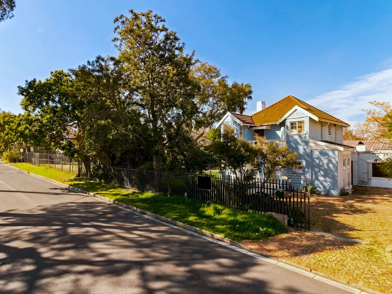 A Rare Landmark Opportunity in Audas Estate: Prime Heritage Property - Photo 6