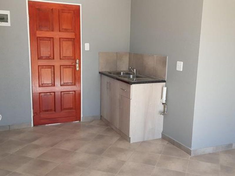 Modern 50m2  New Development Property in Reiger Park, Boksburg - Photo 2