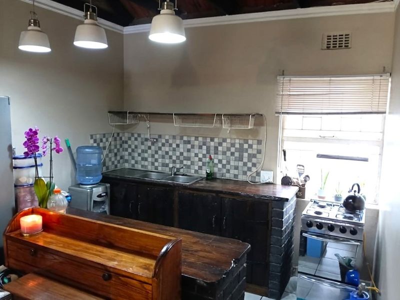 Charming & Private One-Bedroom Garden Cottage:  Perfect Pet-Friendly Retreat! - Photo 6