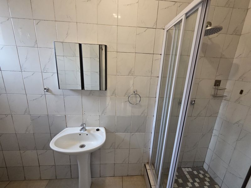 Studio Apartment In Prime Location With Parking - Photo 7