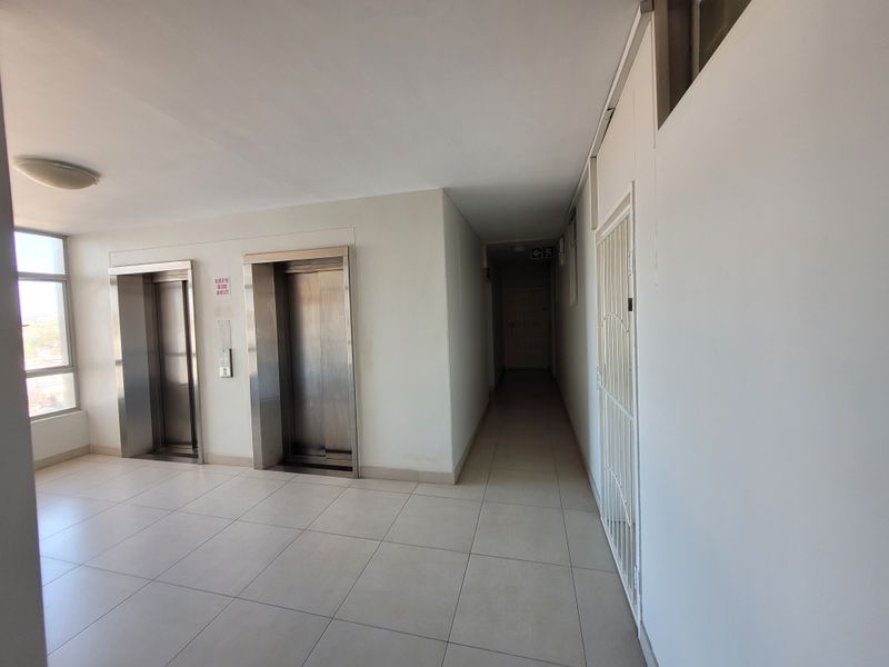 Furnished 2-Bedroom Apartment with Stunning Sea Views | Marine Towers - Photo 2