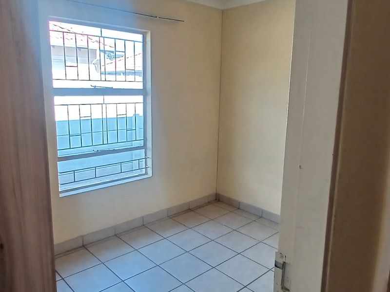 3 bed Family home in a secured Location - Photo 7