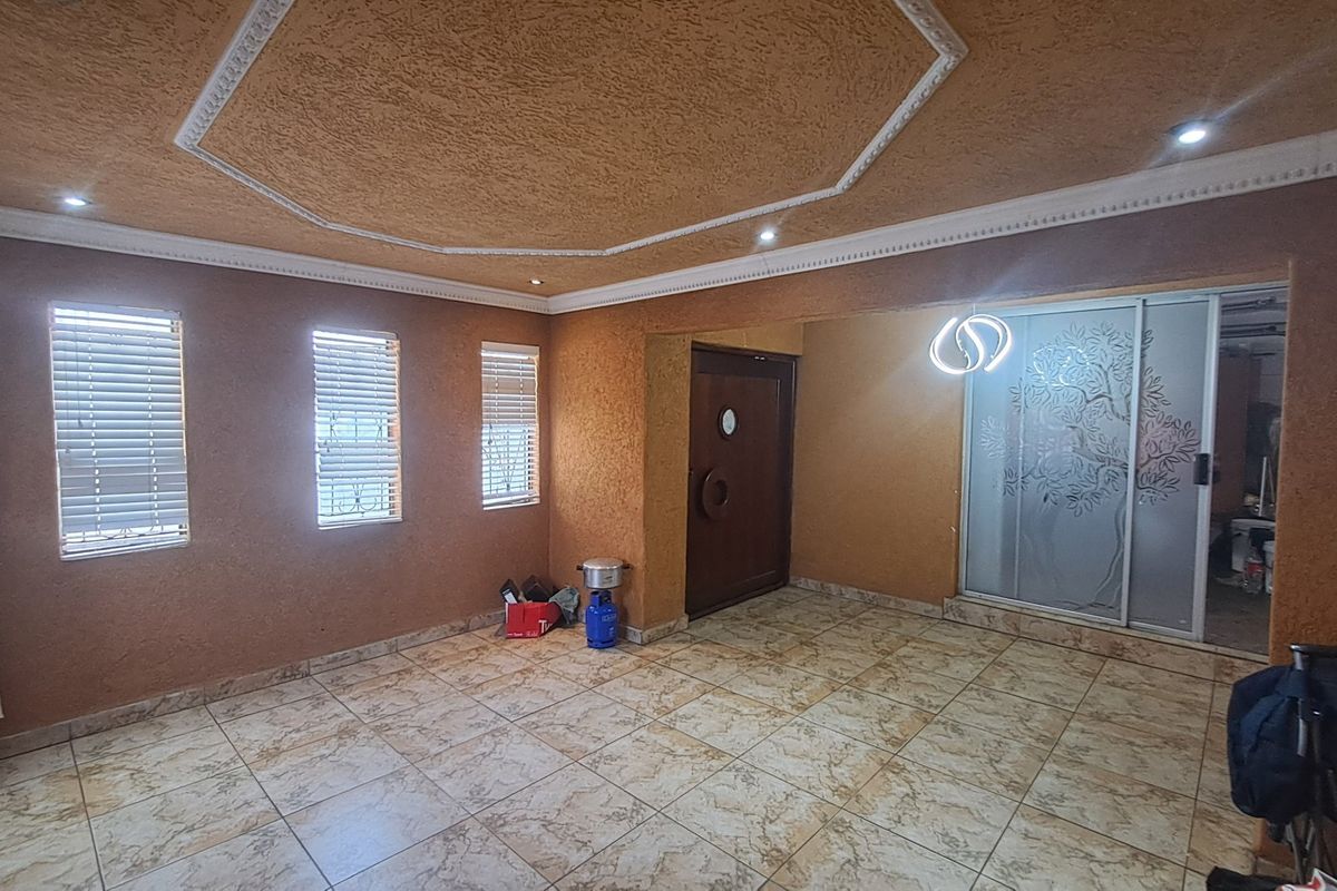 Modern Family Living with Style, Space and Lasting Comfort - Photo 5