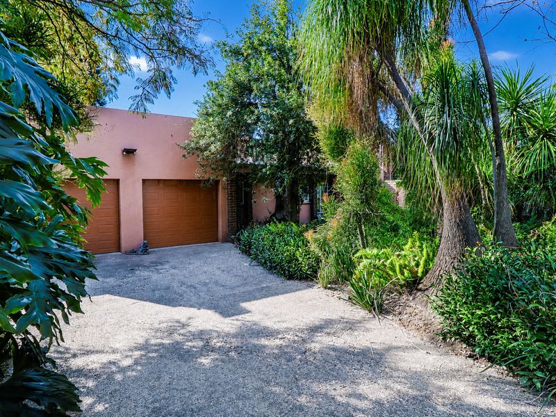 Bidding to start from R1 450 000!! Live Auction!! Family House 4bed,2bath - Photo 8