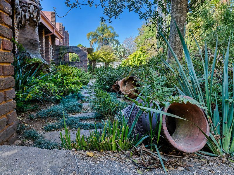 Bidding to start from R1 450 000!! Live Auction!! Family House 4bed,2bath - Photo 7