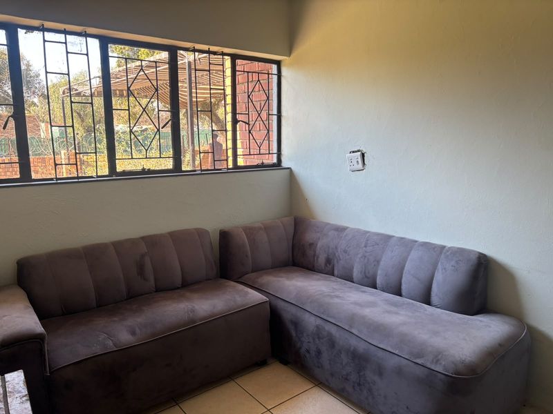 Exceptional student accommodation with in a high demand area with solar power - Photo 10