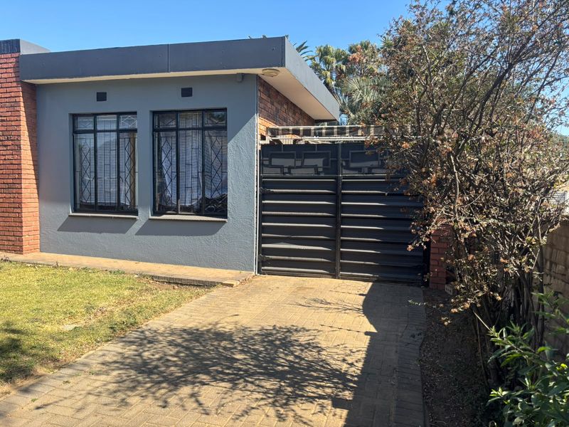 Exceptional student accommodation with in a high demand area with solar power - Photo 7