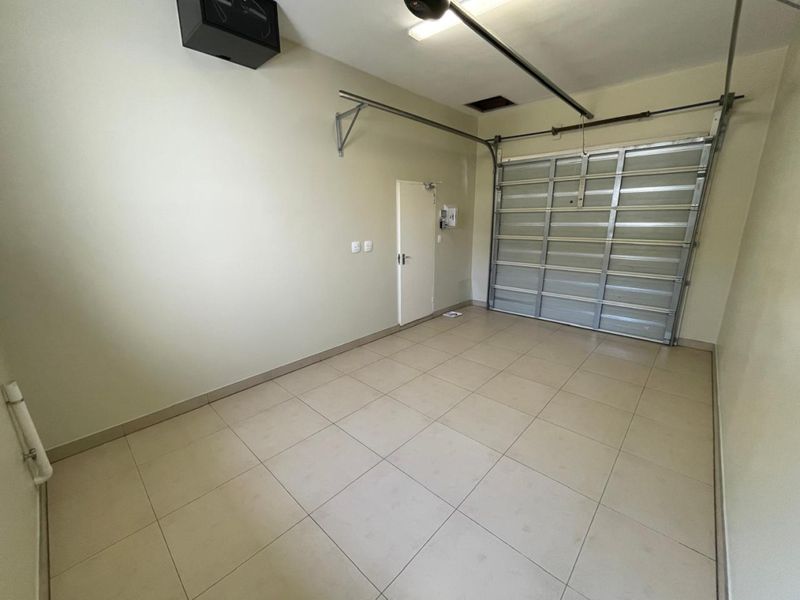 Charming 3-Bedroom Townhouse in a Secure Retirement Village - Photo 6