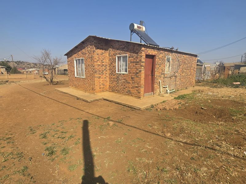 First-Time Buyer or Investor Opportunity! - Photo 1