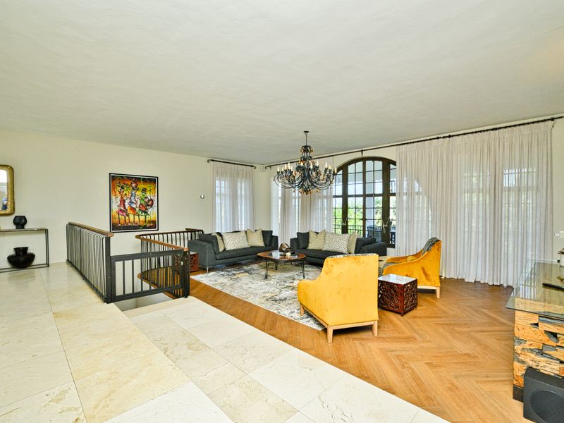 Landmark La Lucia Estate with Development Potential and Spectacular Sea Views - Photo 4