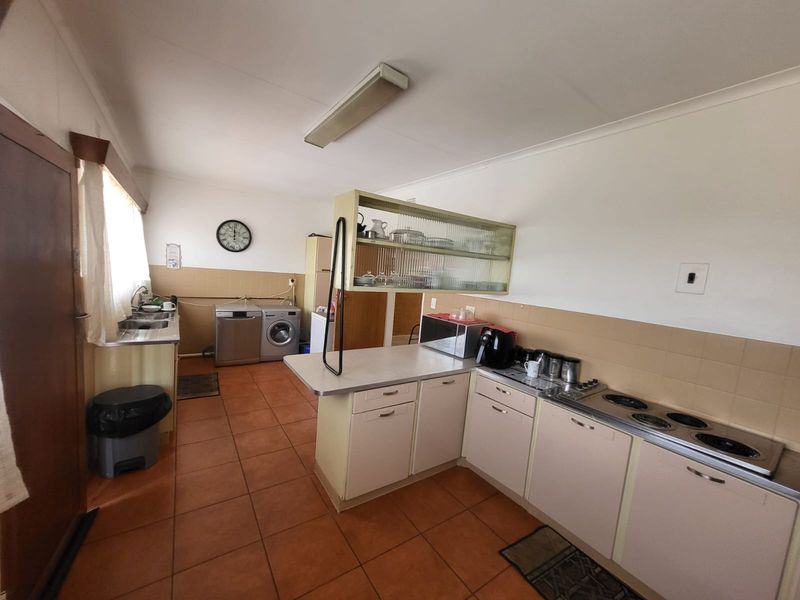Spacious Modern Family Home for Sale in Safe Risana, Johannesburg - Photo 2