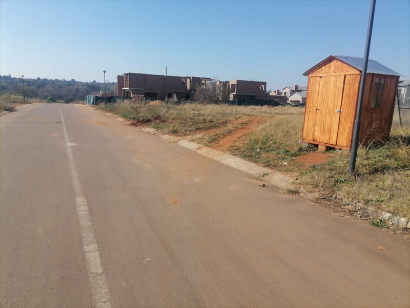 VACANT STAND FOR SALE AT RASLOUW-CENTURION INSIDE THE SECURITY ESTATE - Photo 3