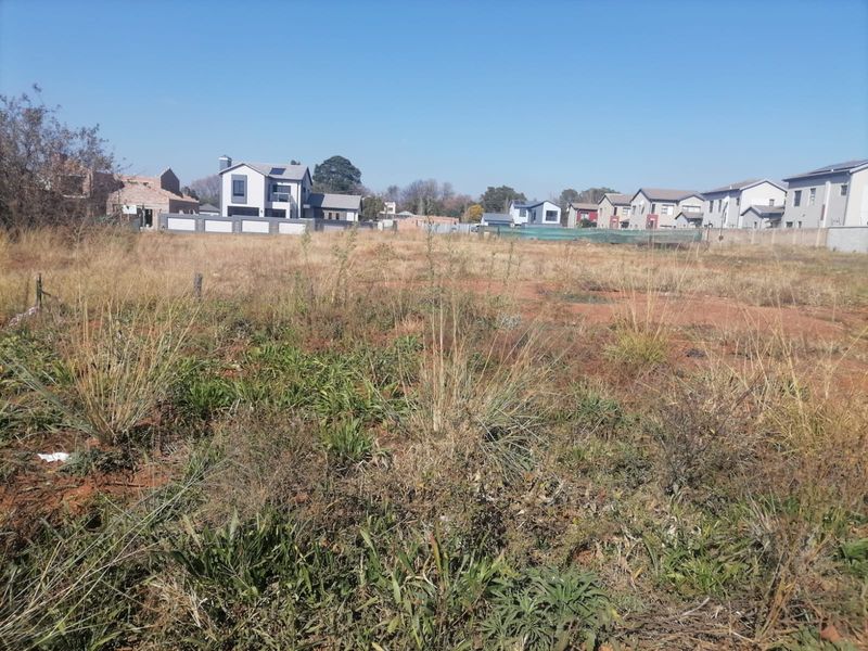 VACANT STAND FOR SALE AT RASLOUW-CENTURION INSIDE THE SECURITY ESTATE - Photo 7