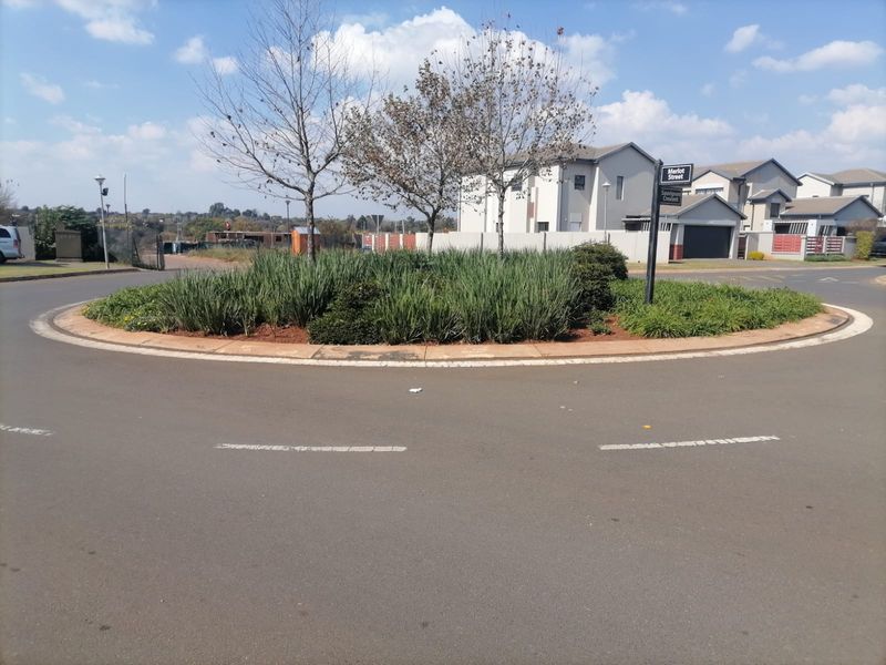 VACANT STAND FOR SALE AT RASLOUW-CENTURION INSIDE THE SECURITY ESTATE - Photo 2