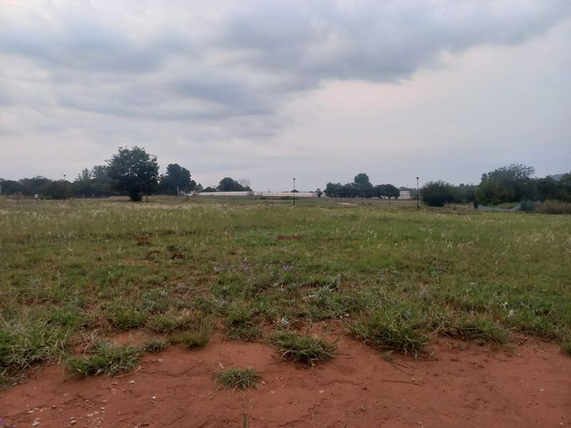 VACANT STAND FOR SALE AT RASLOUW-CENTURION INSIDE THE SECURITY ESTATE - Photo 4