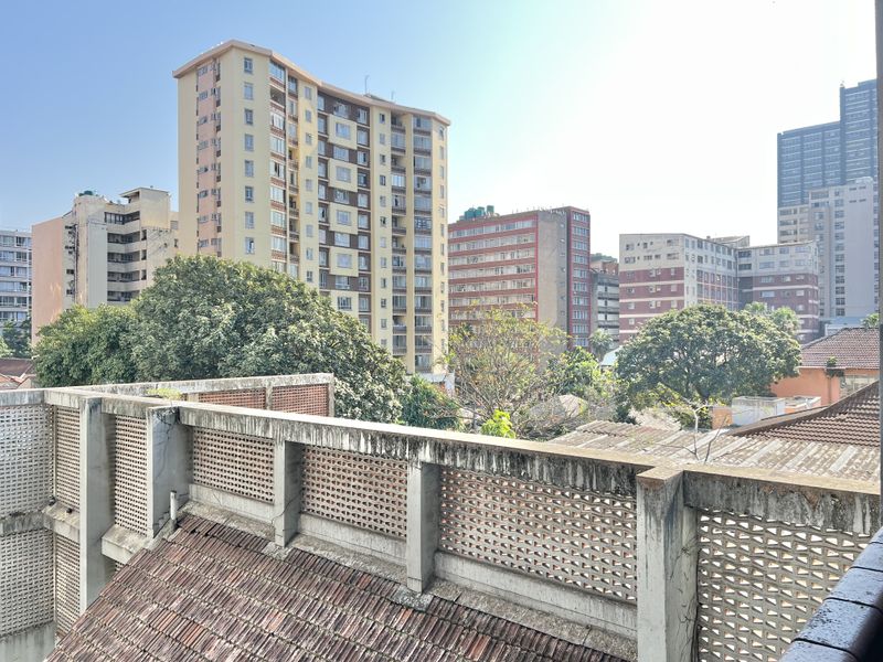 Durban CBD Two Bedroom Flat With Parking For Sale - Photo 1