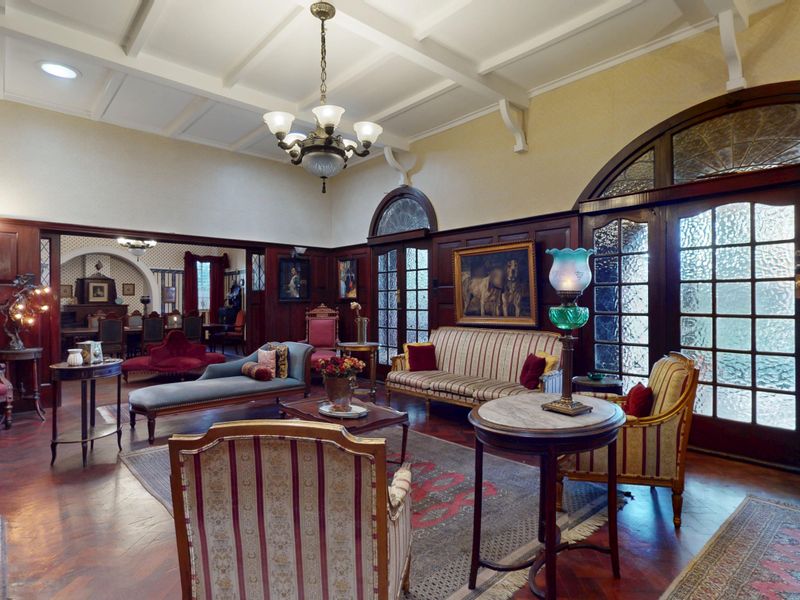 Live Luxury Non-Distressed Auction - Starting to bid from R1,950,000-00! - Photo 9