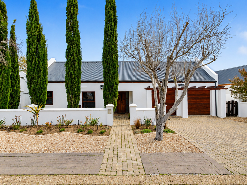 Luxury Meets Vineyard Living - Photo 2
