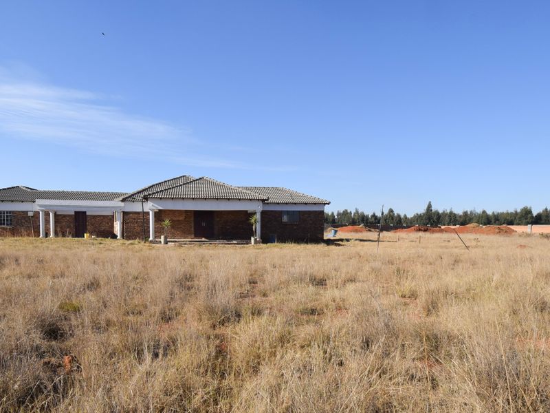 Live Luxury Non-Distressed Auction - Starting to bid from R1250,000-00! - Photo 6